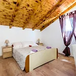 Stunning In * Unesic