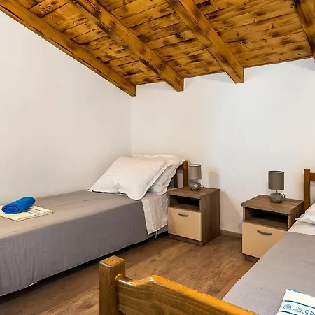 Nyaraló Amazing In With Outdoor Swimming Pool *