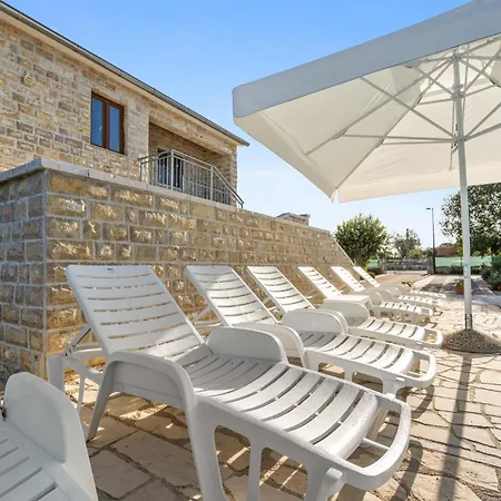Amazing In With Outdoor Swimming Pool