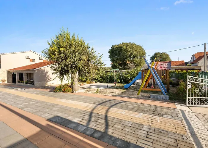 Stunning In Unešić